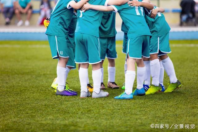 法比奥初步诊断为腓骨远端骨折 需要约三个月恢复